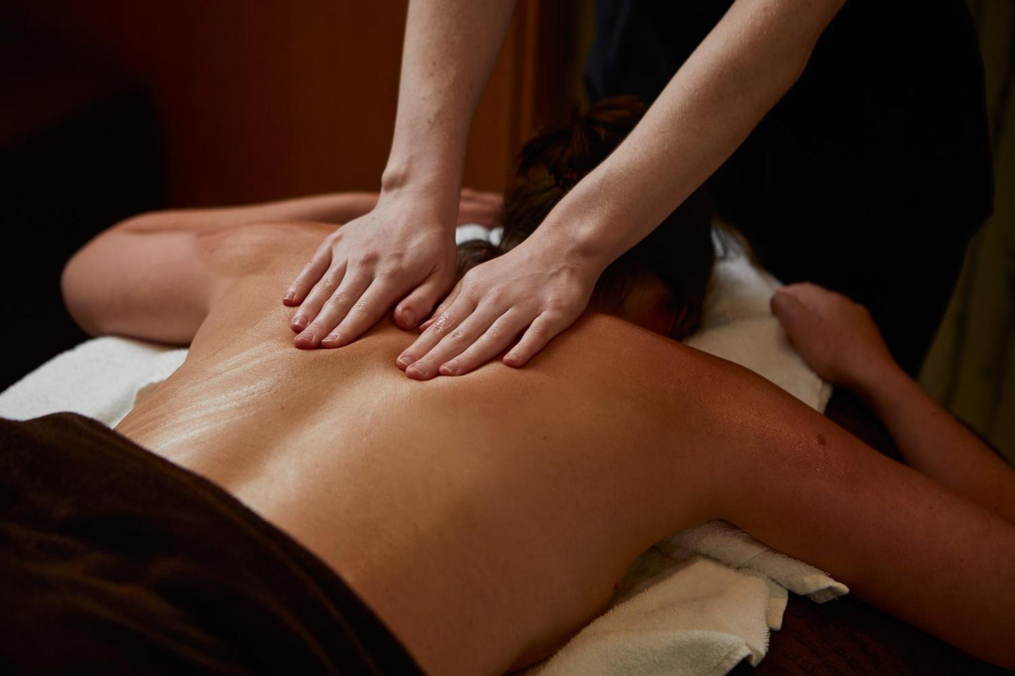 Macdonald Craxton Wood Hotel & Spa Ledsham  ภายนอก รูปภาพ