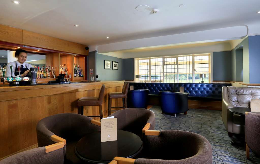 Macdonald Craxton Wood Hotel & Spa Ledsham  ภายนอก รูปภาพ